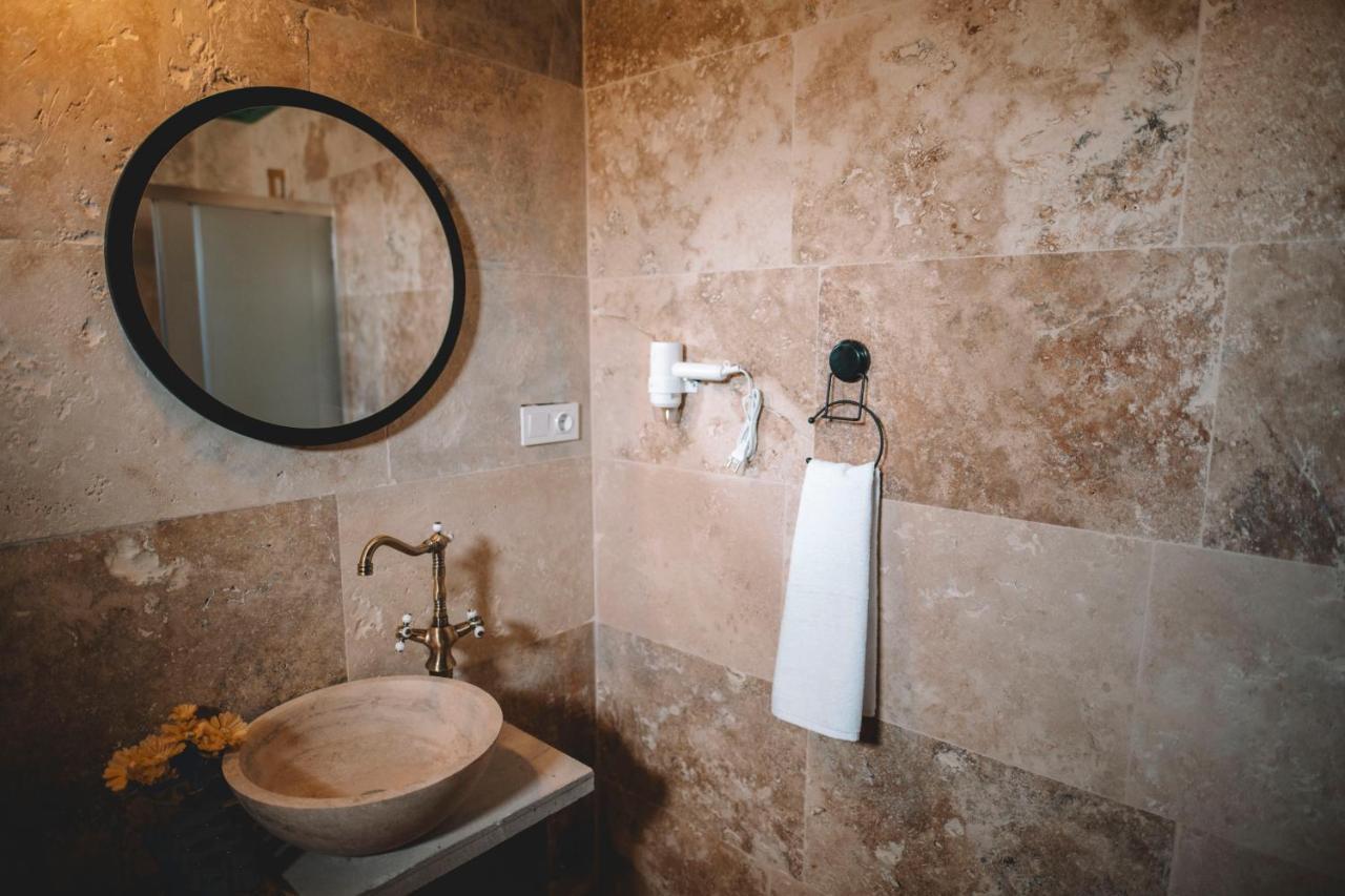 Daphne Cave Hotel Аванос Экстерьер фото
